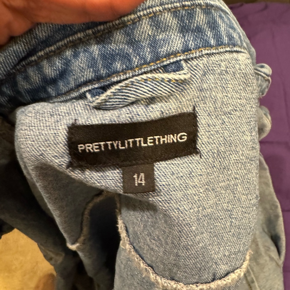 PrettyLittleThing Blue Long Sleeve Denim Dress - Picture 6 of 6